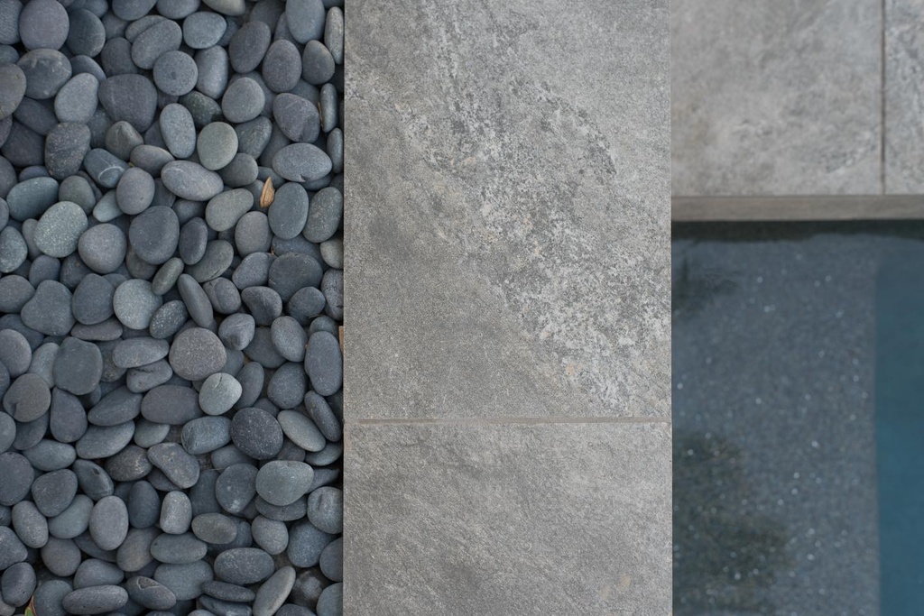 Quarzo Gray Porcelain Paver - Lifestyle-1