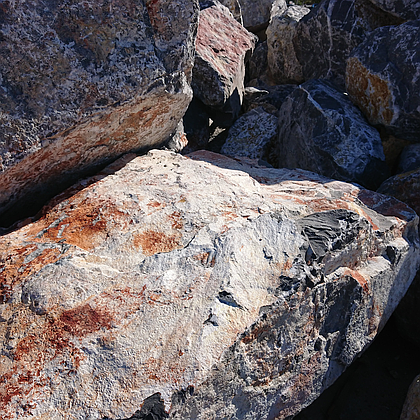 Twilight Gray Limestone Boulders