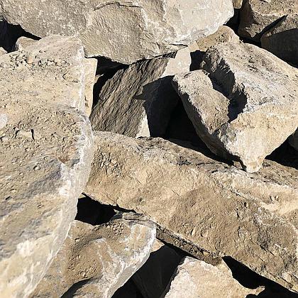 [BSNG1260] Northwest Grey 1-2' Basalt Boulders